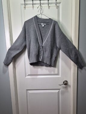 K-Swiss Gray Cropped V-Neck Cardigan with White Trim